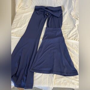 OFFLINE Blue flare leggings with crossover waist. Some ribbing detail